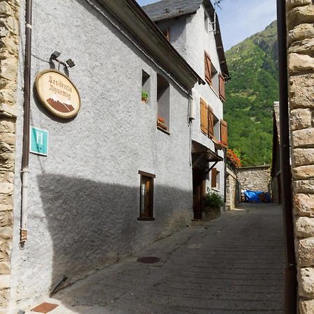 Hostal Aiguamog Саларду Екстер'єр фото