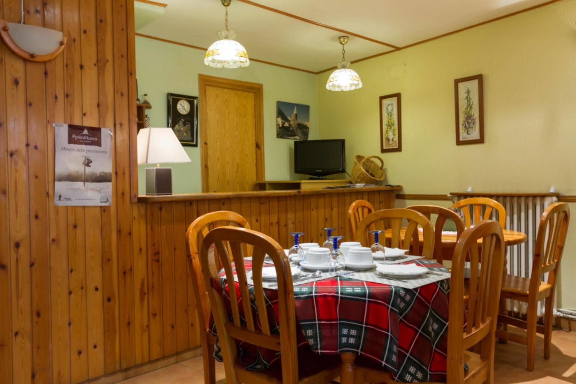Hostal Aiguamog Саларду Екстер'єр фото