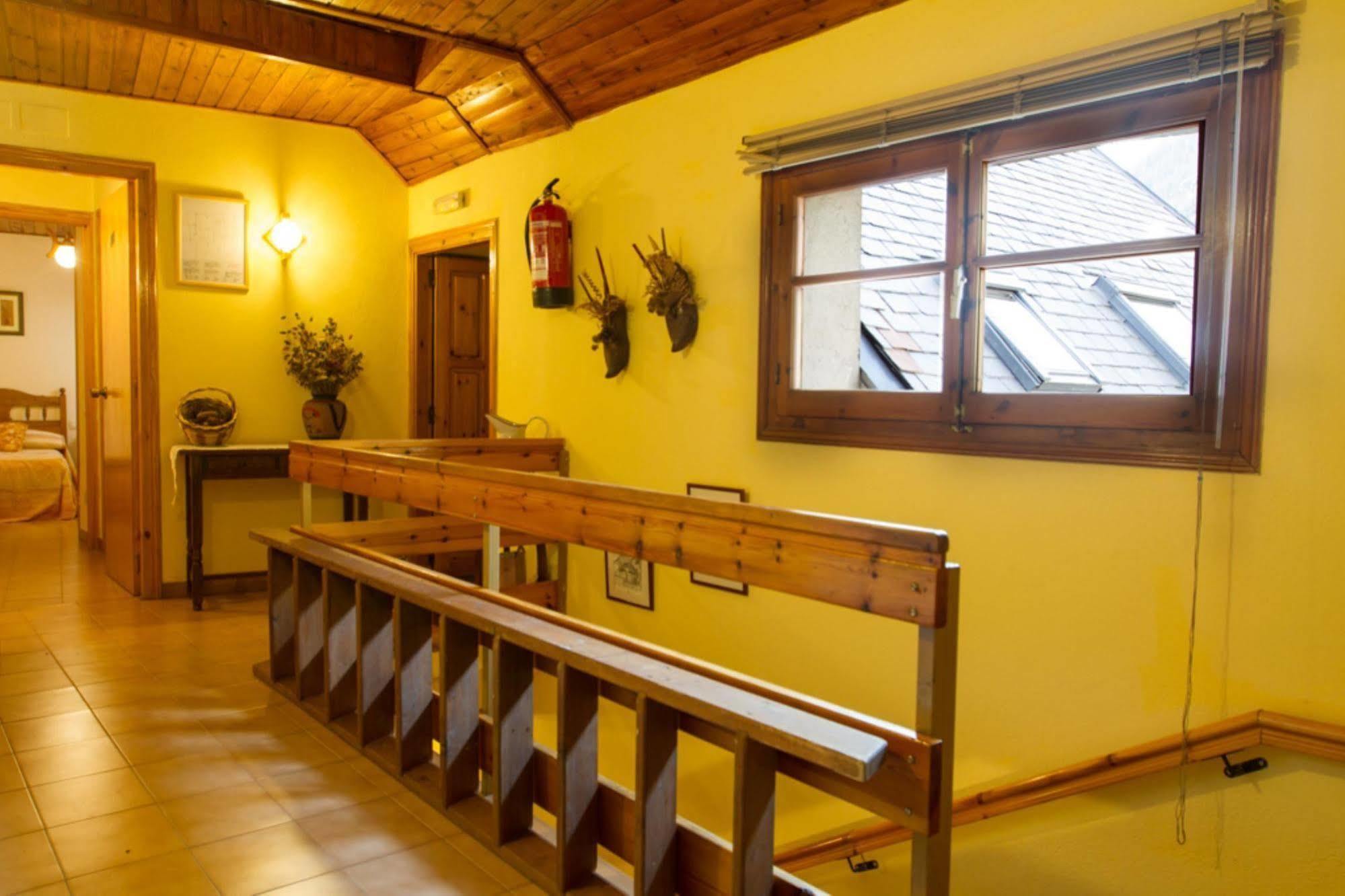 Hostal Aiguamog Саларду Екстер'єр фото